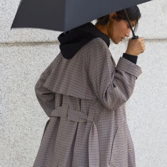 (SOLD) Everlane The Gathered Drape Trench in Plaid - Picture 2 of 14